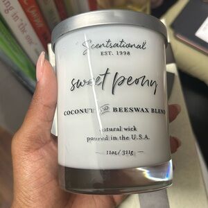 Natural wick candle